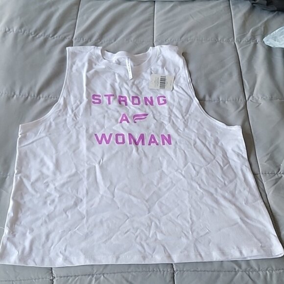Fabletics Tee - Picture 1 of 3